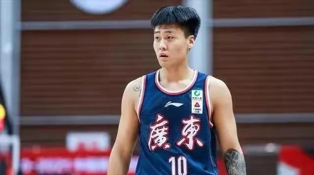 电影由克里斯;麦凯执导，;星爵克里斯;帕拉特、伊冯娜;斯特拉霍夫斯基、J;K;西蒙斯主演，讲述了一场关乎全人类存亡的终极大战